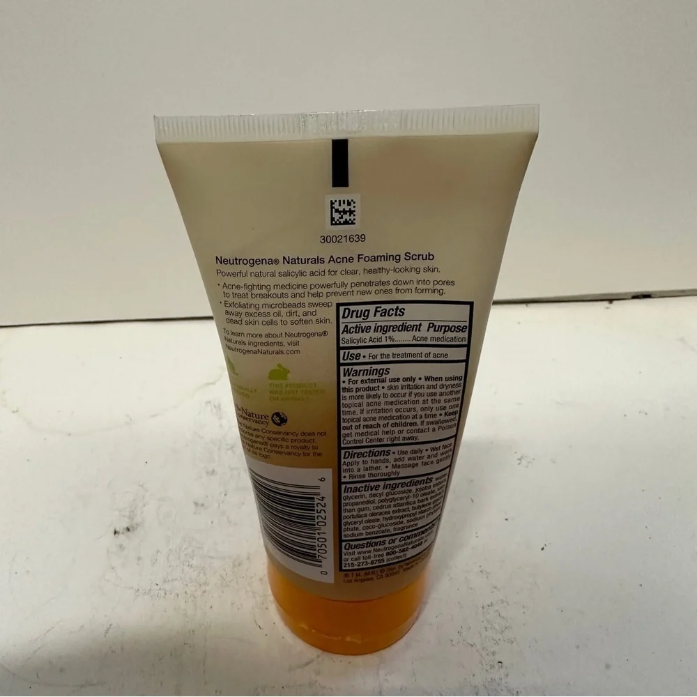 Neutrogena Naturals Acne Foaming Scrub 4.2 OZ EXPIRED HTF
